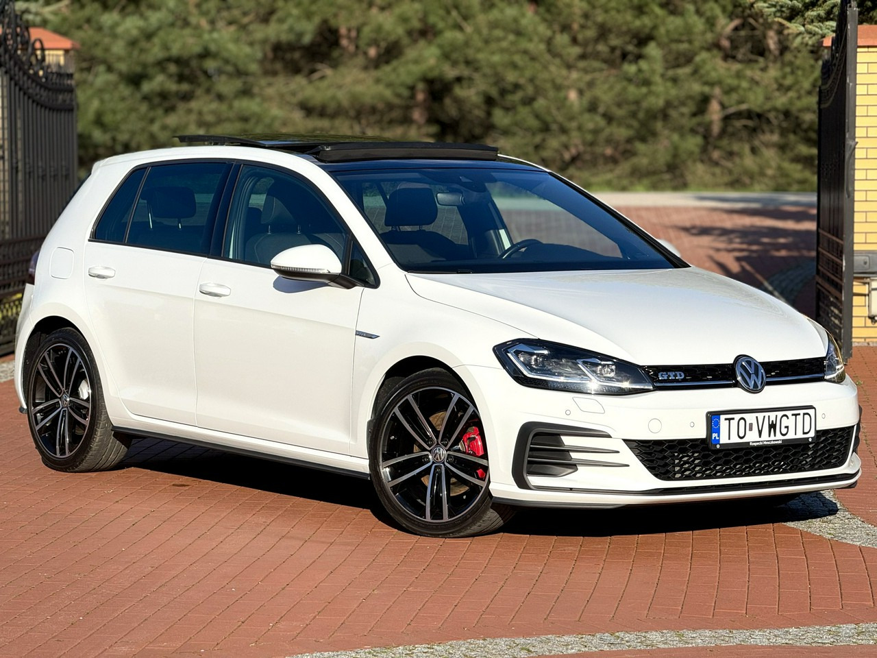 Volkswagen Golf - Hatchback/ Halvkombi: bild 1 Volkswagen Golf - Hatchback/ Halvkombi: bild 1