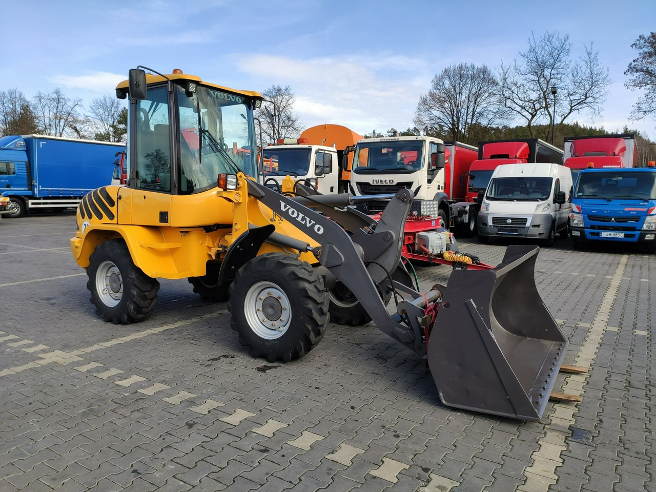 Volvo L30B Pro Unikat Stan Tylko 5380 mth - Hjullastare: bild 5 Volvo L30B Pro Unikat Stan Tylko 5380 mth - Hjullastare: bild 5
