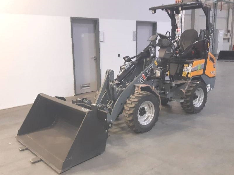 Giant G 2200 E X-Tra Elektro / electric - Kompaktlastare/ Slirstyrda lastare: bild 2 Giant G 2200 E X-Tra Elektro / electric - Kompaktlastare/ Slirstyrda lastare: bild 2