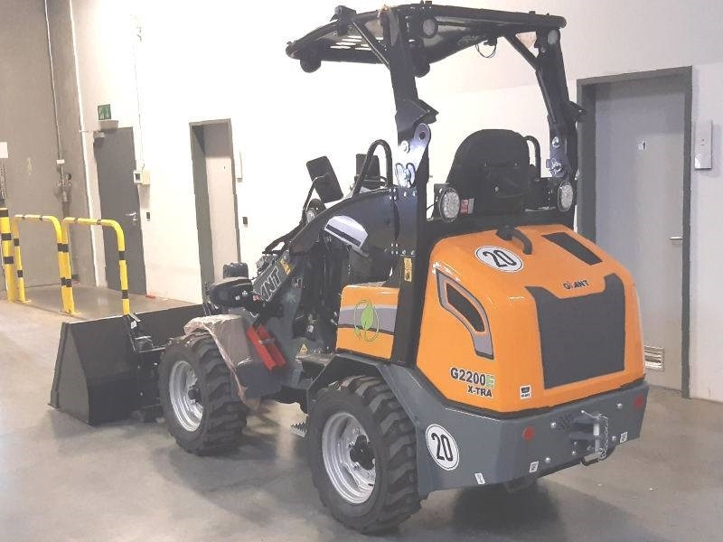 Giant G 2200 E X-Tra Elektro / electric - Kompaktlastare/ Slirstyrda lastare: bild 4 Giant G 2200 E X-Tra Elektro / electric - Kompaktlastare/ Slirstyrda lastare: bild 4