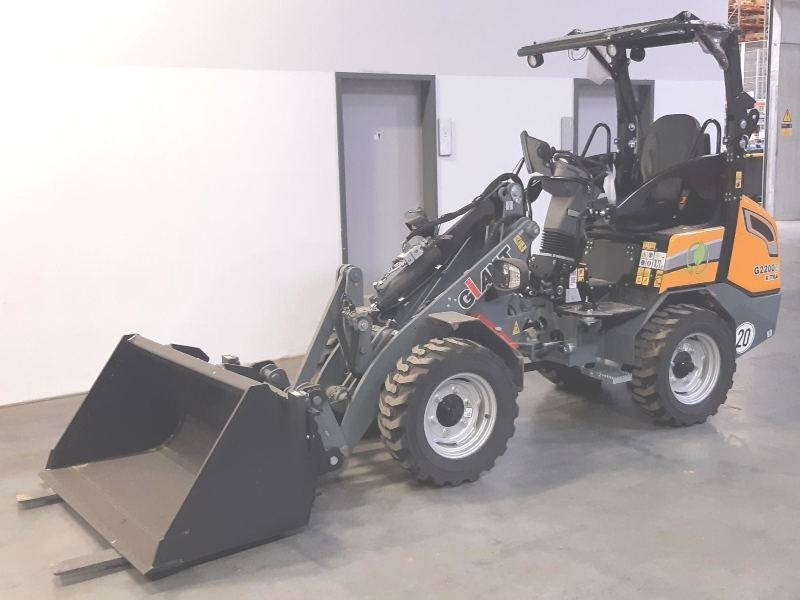 Giant G 2200 E X-Tra Elektro / electric - Kompaktlastare/ Slirstyrda lastare: bild 2 Giant G 2200 E X-Tra Elektro / electric - Kompaktlastare/ Slirstyrda lastare: bild 2