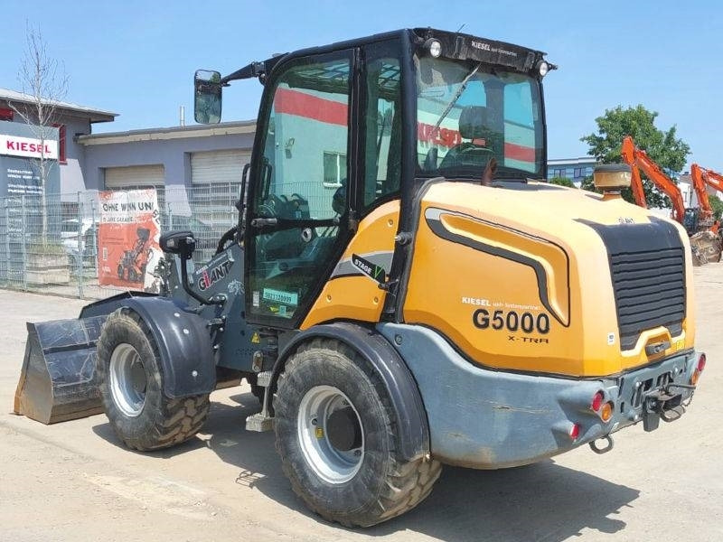 Giant G 5000 X-Tra - Kompaktlastare/ Slirstyrda lastare: bild 3 Giant G 5000 X-Tra - Kompaktlastare/ Slirstyrda lastare: bild 3