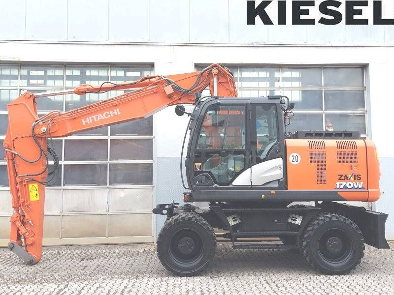 Hitachi ZX 170 W-6 - Grävmaskin på däck: bild 1 Hitachi ZX 170 W-6 - Grävmaskin på däck: bild 1