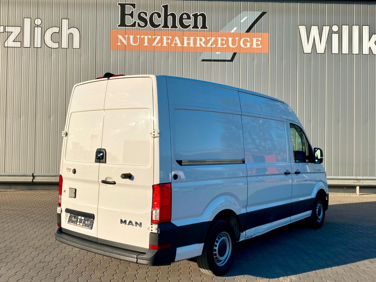 MAN TGE 3.140 | Seitentür*3x Sitze*Navi*Kamera*AC - Skåpbil: bild 5 MAN TGE 3.140 | Seitentür*3x Sitze*Navi*Kamera*AC - Skåpbil: bild 5