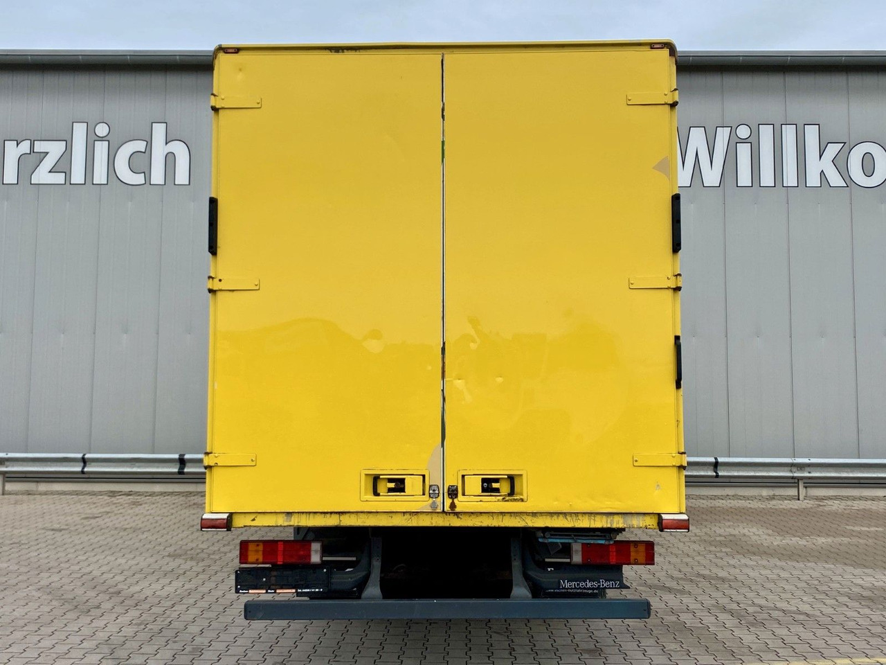 Mercedes-Benz 816 Atego | 3 Sitze*3x Zurrleisten*Portal*ASR Mercedes-Benz 816 Atego | 3 Sitze*3x Zurrleisten*Portal*ASR - Lastbil med skåp: bild 4 Mercedes-Benz 816 Atego | 3 Sitze*3x Zurrleisten*Portal*ASR Mercedes-Benz 816 Atego | 3 Sitze*3x Zurrleisten*Portal*ASR - Lastbil med skåp: bild 4