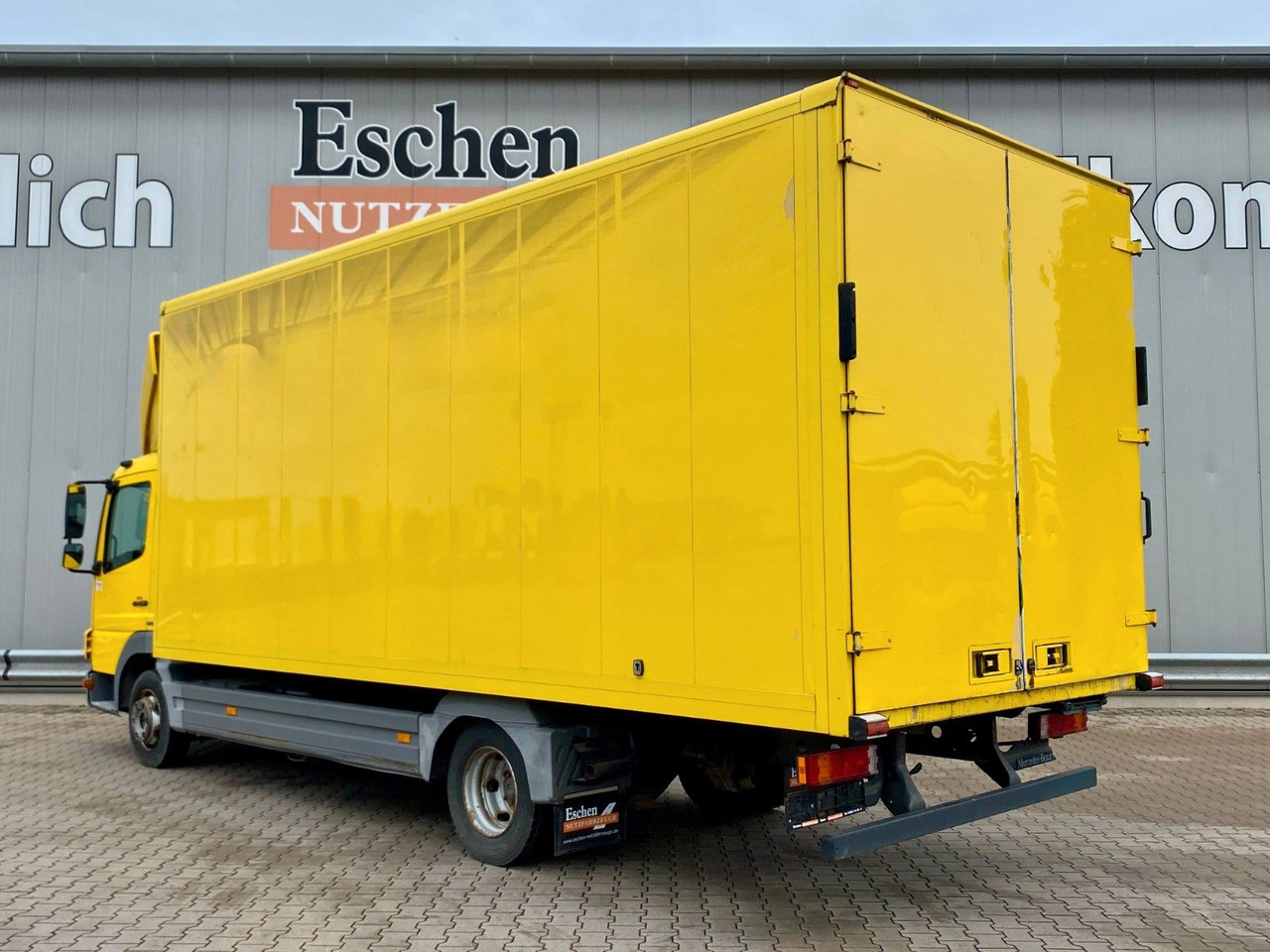 Mercedes-Benz 816 Atego | 3 Sitze*3x Zurrleisten*Portal*ASR Mercedes-Benz 816 Atego | 3 Sitze*3x Zurrleisten*Portal*ASR - Lastbil med skåp: bild 3 Mercedes-Benz 816 Atego | 3 Sitze*3x Zurrleisten*Portal*ASR Mercedes-Benz 816 Atego | 3 Sitze*3x Zurrleisten*Portal*ASR - Lastbil med skåp: bild 3
