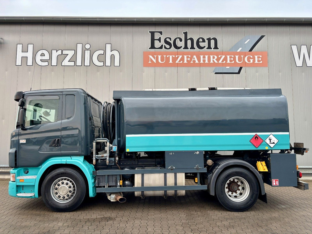 Scania G420 Esterer A3 | 2x Kammern*Oben/Unten*Retarder - Tankbil: bild 2 Scania G420 Esterer A3 | 2x Kammern*Oben/Unten*Retarder - Tankbil: bild 2