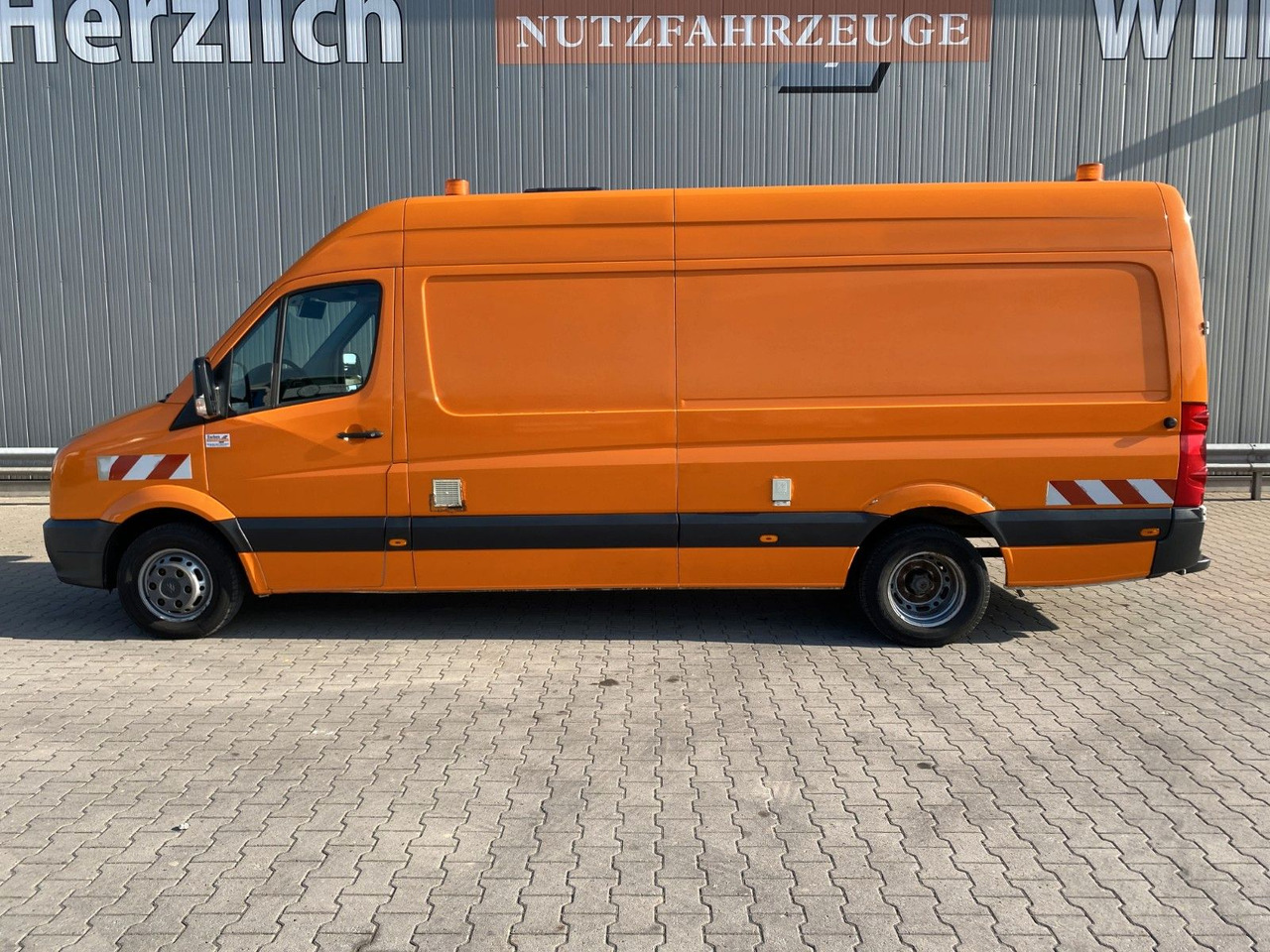 Volkswagen Crafter Kamerawagen | PC-Setup*Standklima*AHK - Skåpbil: bild 2 Volkswagen Crafter Kamerawagen | PC-Setup*Standklima*AHK - Skåpbil: bild 2