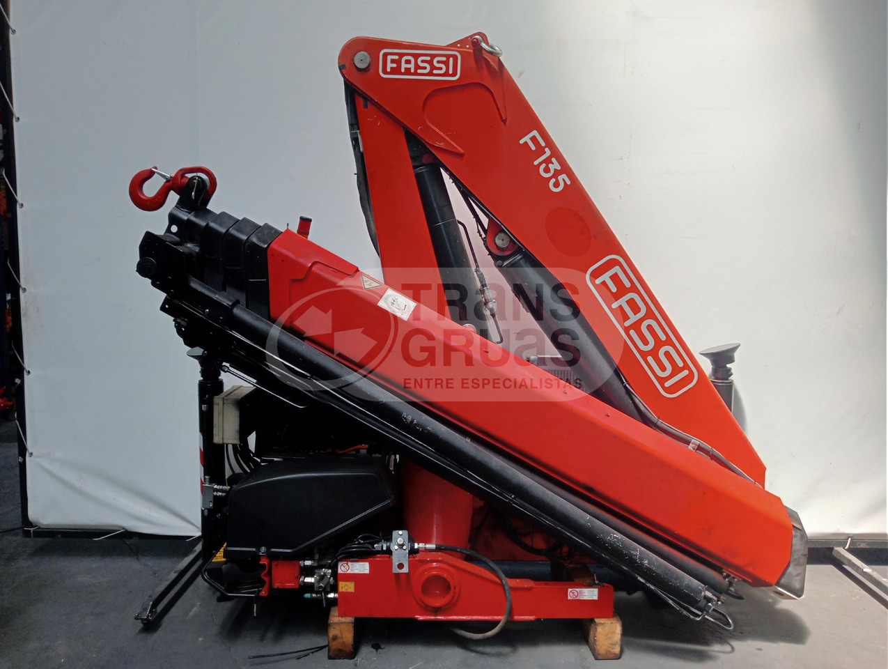 Grúa hidráulica Fassi F135A.0.25 E-ACTIVE - Lastbilskran: bild 1 Grúa hidráulica Fassi F135A.0.25 E-ACTIVE - Lastbilskran: bild 1