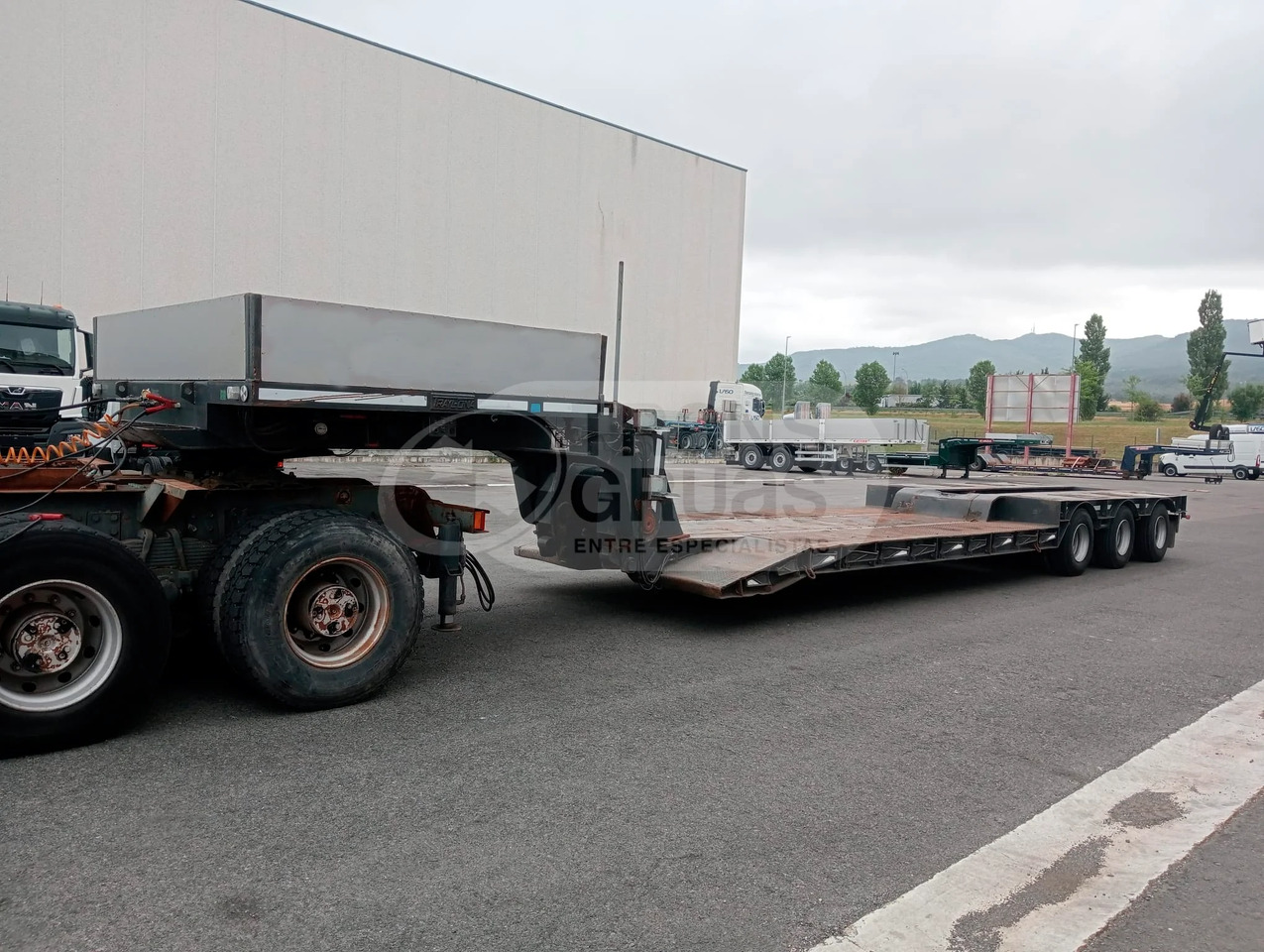 Semirremolque cama rebajado Traylona GP3BMA 13T - Låg lastare semitrailer: bild 2 Semirremolque cama rebajado Traylona GP3BMA 13T - Låg lastare semitrailer: bild 2