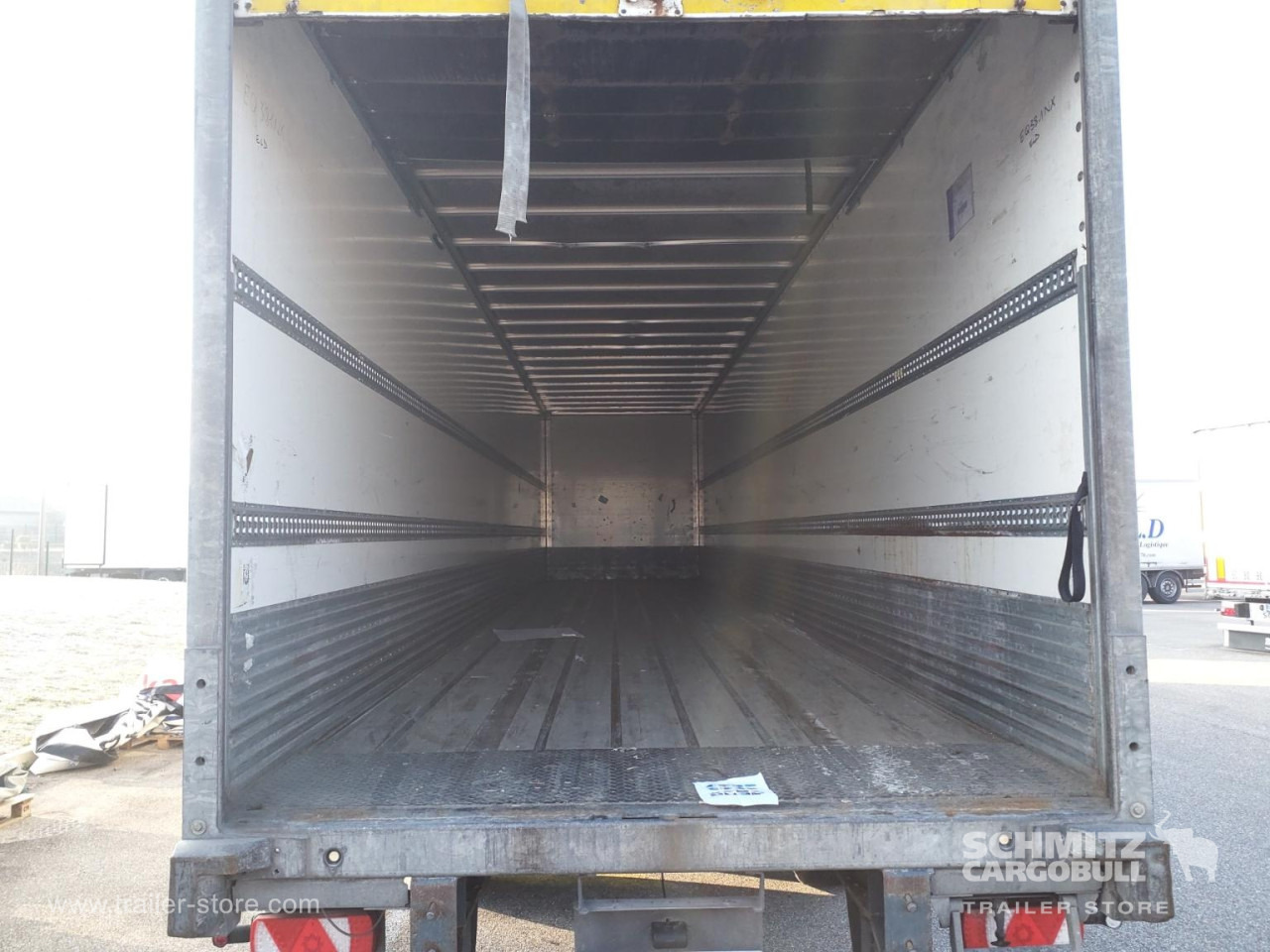 FRUEHAUF Dryfreight Standard Roller shutter door - Skåp semitrailer: bild 3 FRUEHAUF Dryfreight Standard Roller shutter door - Skåp semitrailer: bild 3