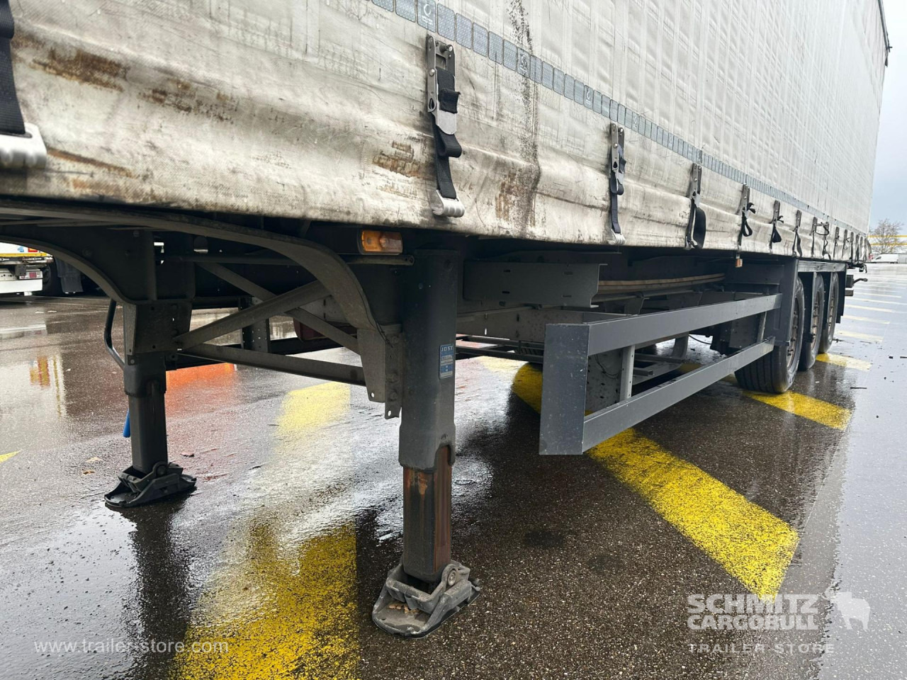 SCHMITZ Curtainsider Standard - Kapelltrailer: bild 3 SCHMITZ Curtainsider Standard - Kapelltrailer: bild 3
