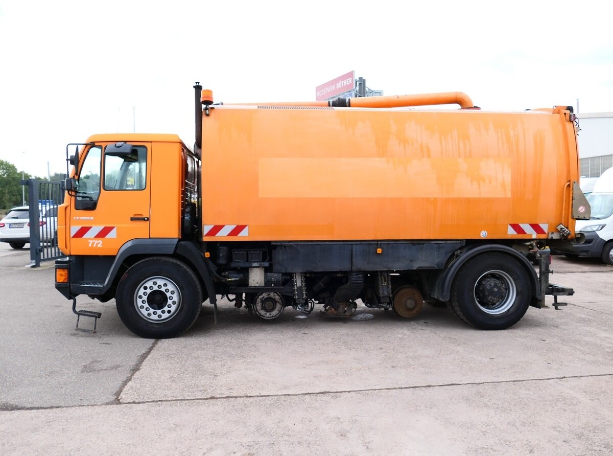 MAN 18.285 LLC LE280B ZW SCHIENENREINIGER SCHÖRLING - Sugbil: bild 1 MAN 18.285 LLC LE280B ZW SCHIENENREINIGER SCHÖRLING - Sugbil: bild 1