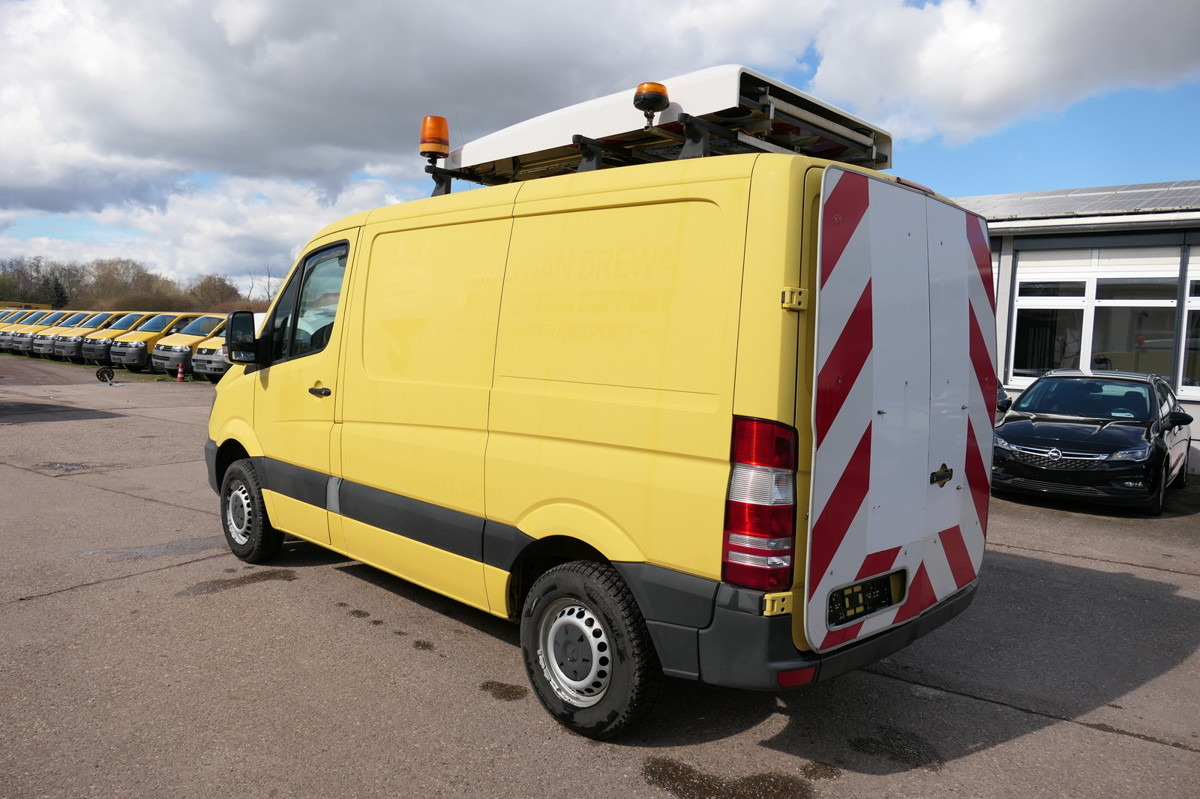 MERCEDES-BENZ Sprinter 216 CDI KLIMA - Begleitfahrzeug SCHLAFB - Små skåpbil: bild 5 MERCEDES-BENZ Sprinter 216 CDI KLIMA - Begleitfahrzeug SCHLAFB - Små skåpbil: bild 5