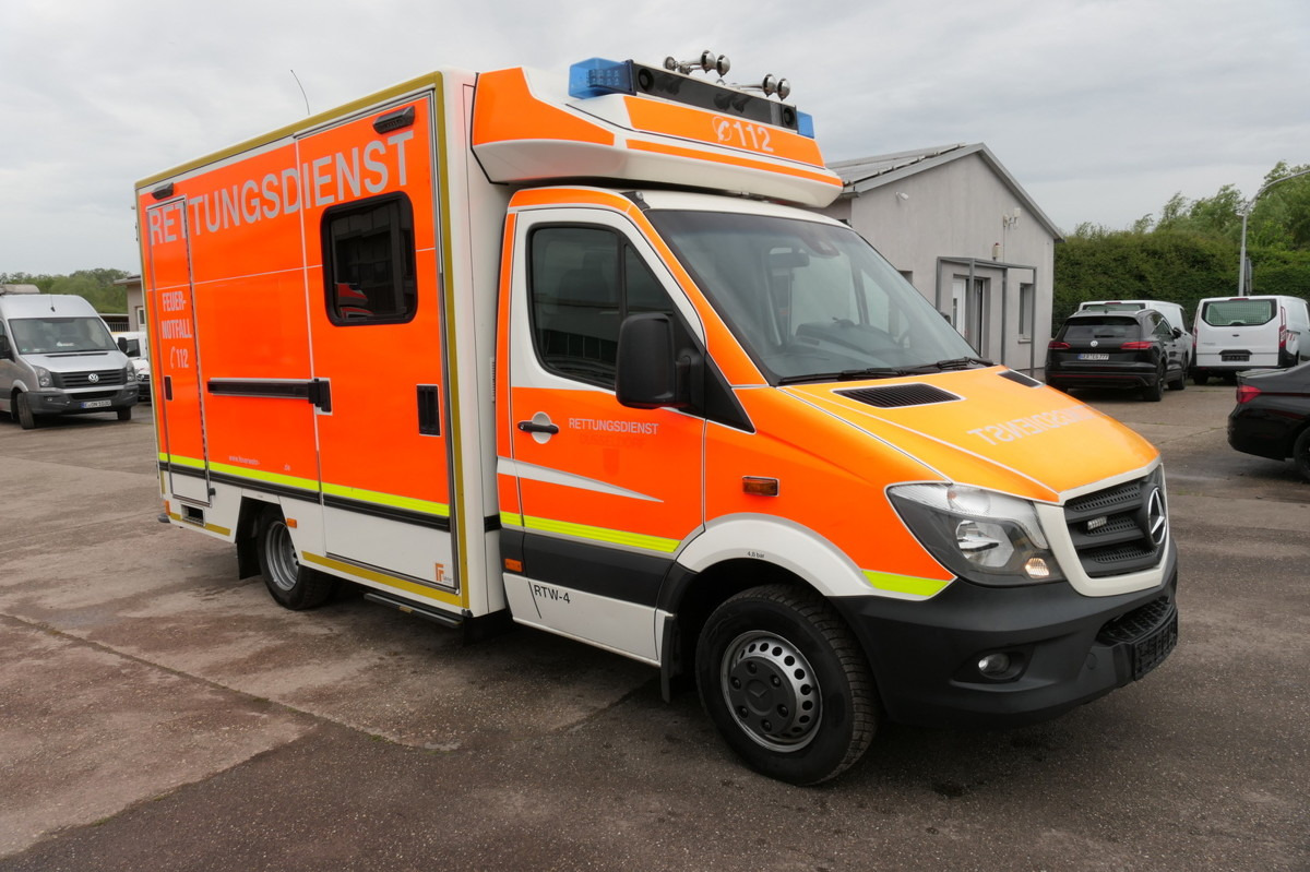 MERCEDES-BENZ Sprinter 519 CDI Klima Krankenwagen - Ambulans: bild 2 MERCEDES-BENZ Sprinter 519 CDI Klima Krankenwagen - Ambulans: bild 2