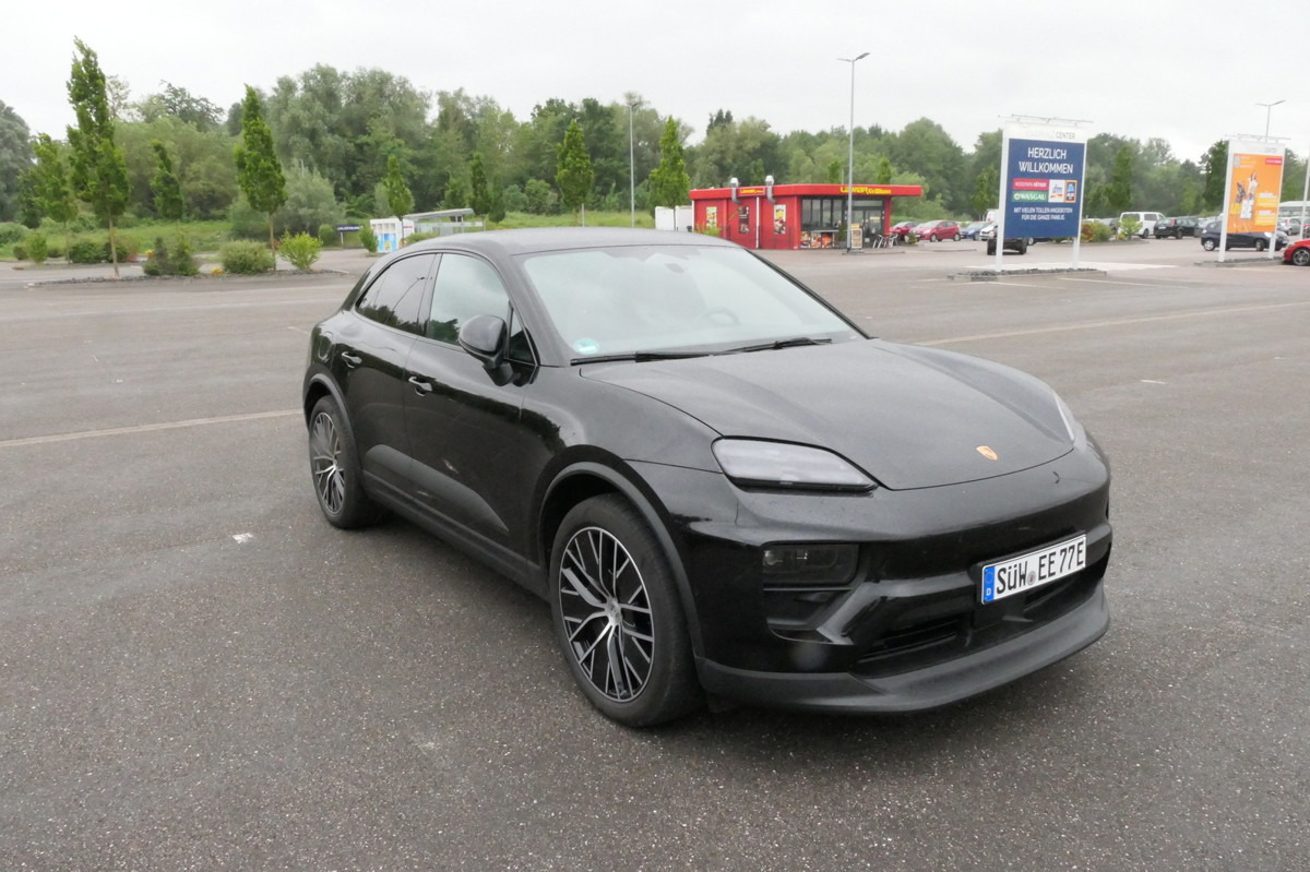 PORSCHE Macan 4 Electric - Bose Soundsystem Kombilimousi - SUV: bild 2 PORSCHE Macan 4 Electric - Bose Soundsystem Kombilimousi - SUV: bild 2