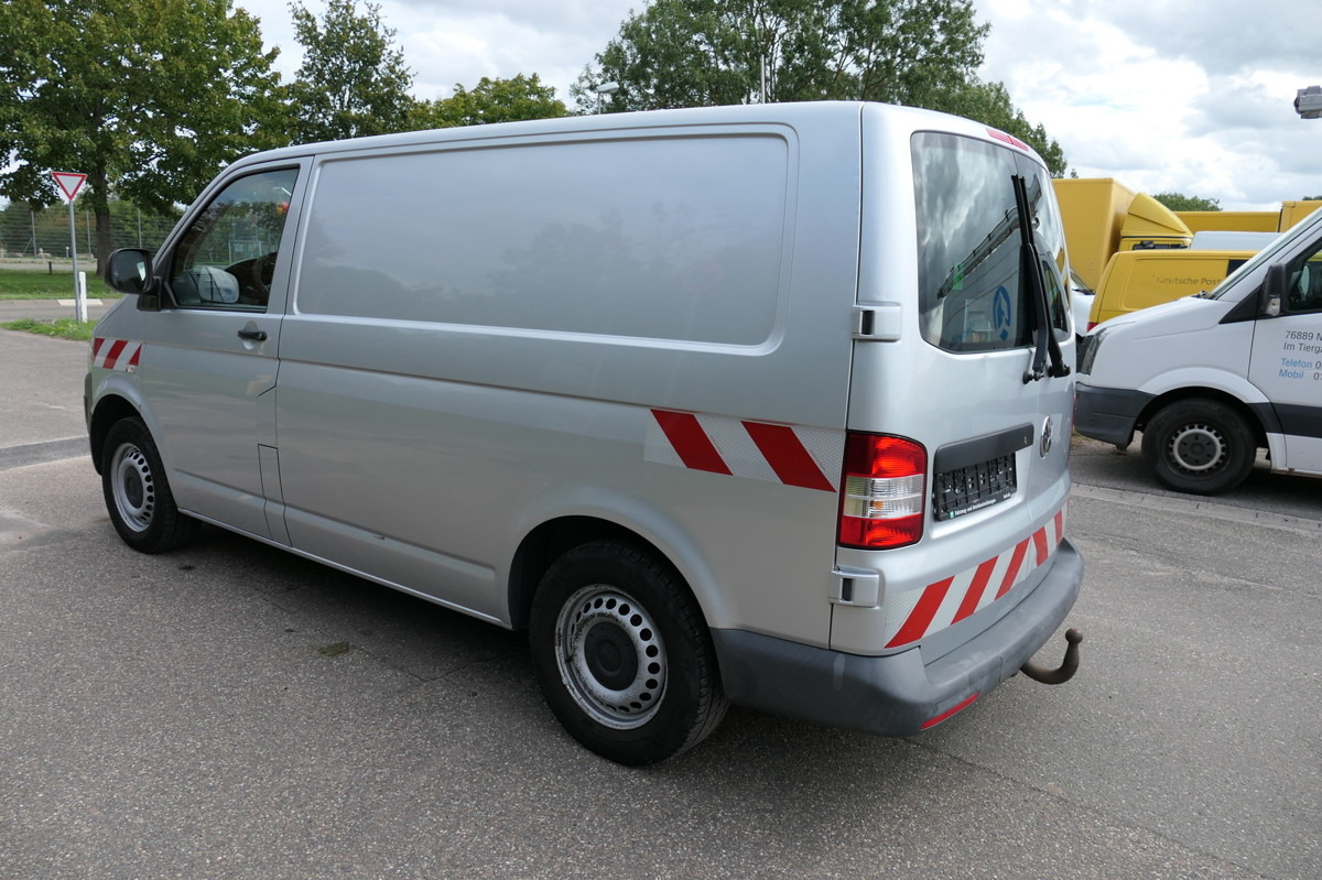 VW T5 Transporter 2.0 TDI 4Motion Flügeltür Klima A - Små skåpbil: bild 5 VW T5 Transporter 2.0 TDI 4Motion Flügeltür Klima A - Små skåpbil: bild 5
