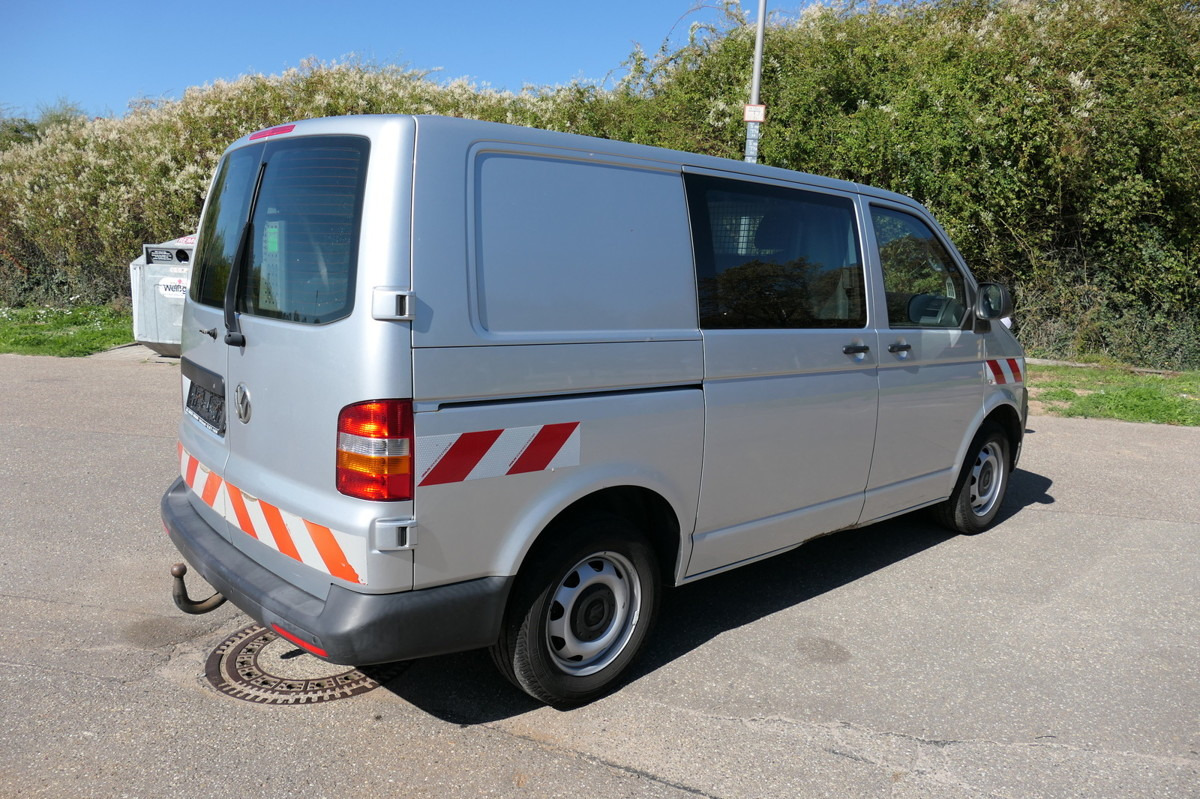 VW T5 Transporter 2.0 TDI 4Motion Flügeltür Klima A - Små skåpbil: bild 4 VW T5 Transporter 2.0 TDI 4Motion Flügeltür Klima A - Små skåpbil: bild 4