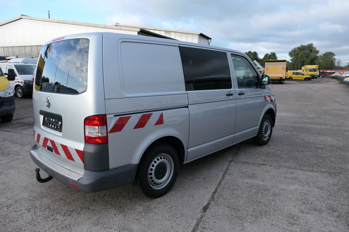 VW T5 Transporter 2.0 TDI KLIMA AHK Werkstatteinbau - Små skåpbil: bild 4 VW T5 Transporter 2.0 TDI KLIMA AHK Werkstatteinbau - Små skåpbil: bild 4