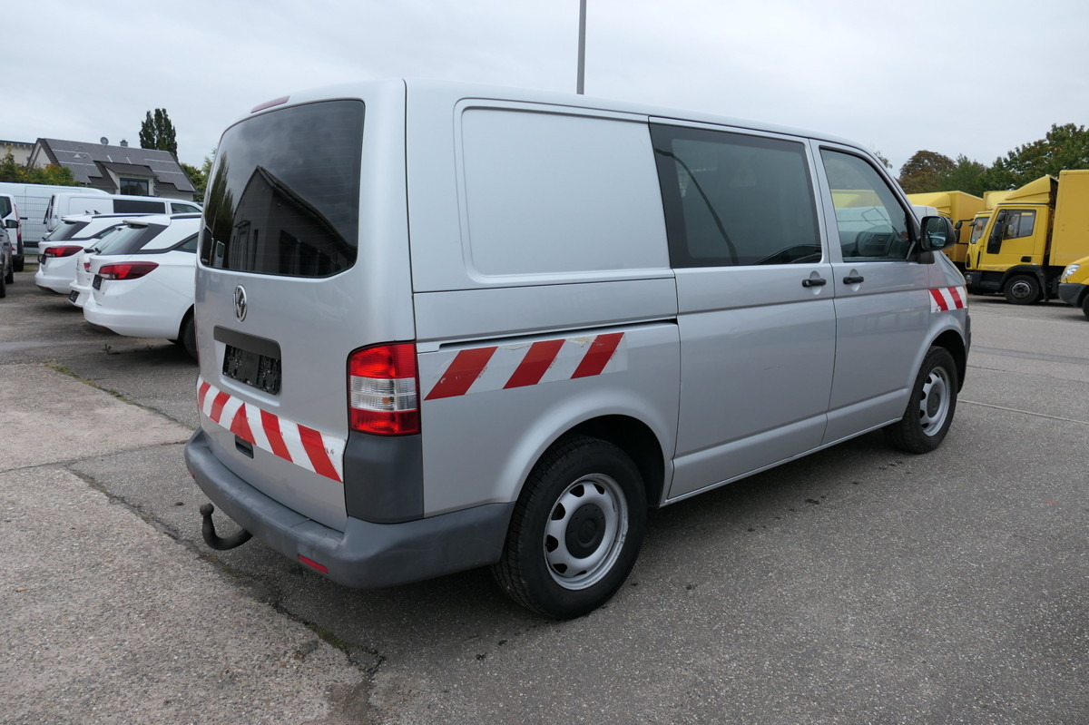 VW T5 Transporter 2.0 TDI KLIMA AHK Werkstatteinbau - Små skåpbil: bild 3 VW T5 Transporter 2.0 TDI KLIMA AHK Werkstatteinbau - Små skåpbil: bild 3