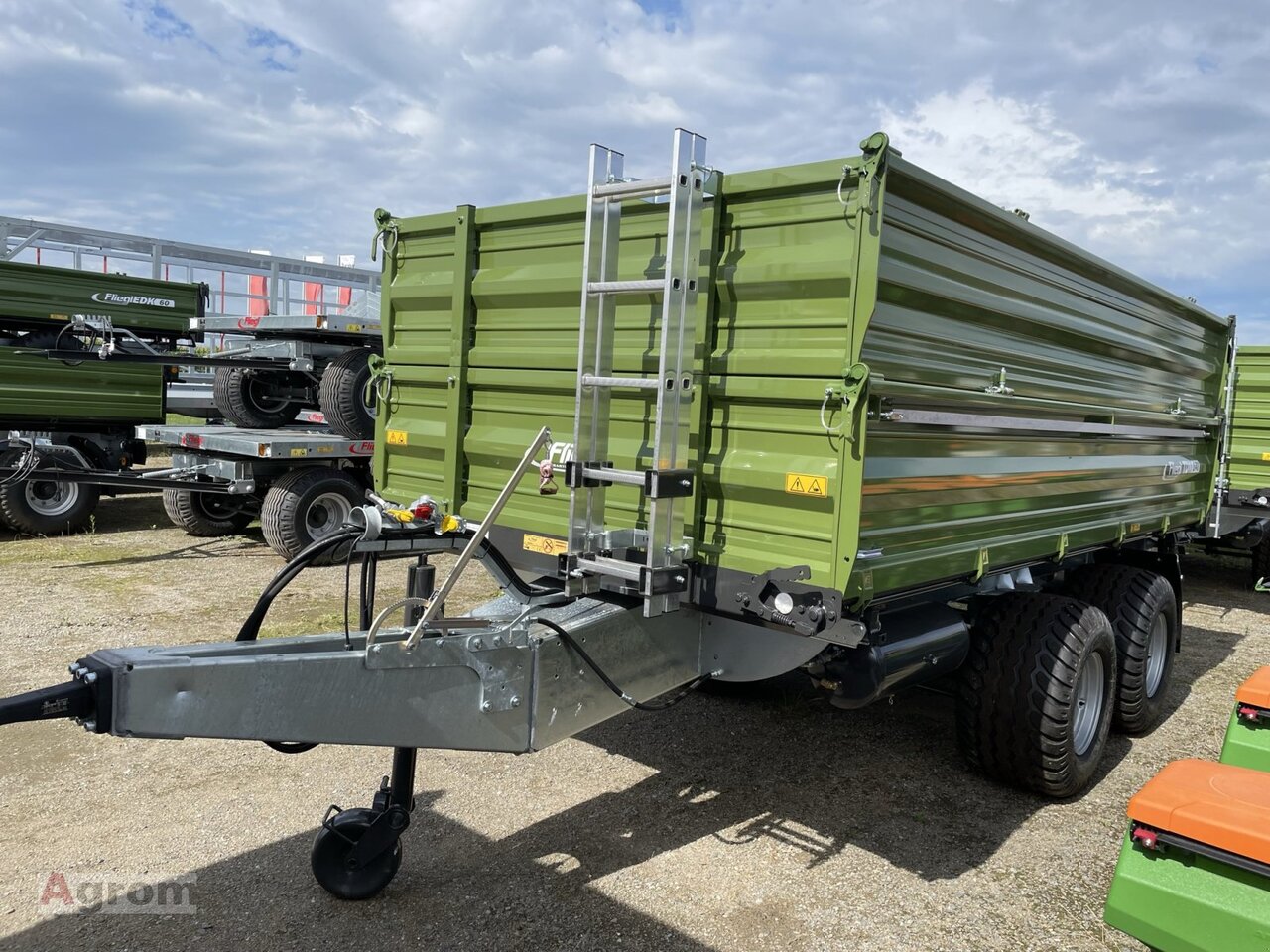 Fliegl TDK 140 FOX - Tippvagn för lantbruk: bild 2 Fliegl TDK 140 FOX - Tippvagn för lantbruk: bild 2