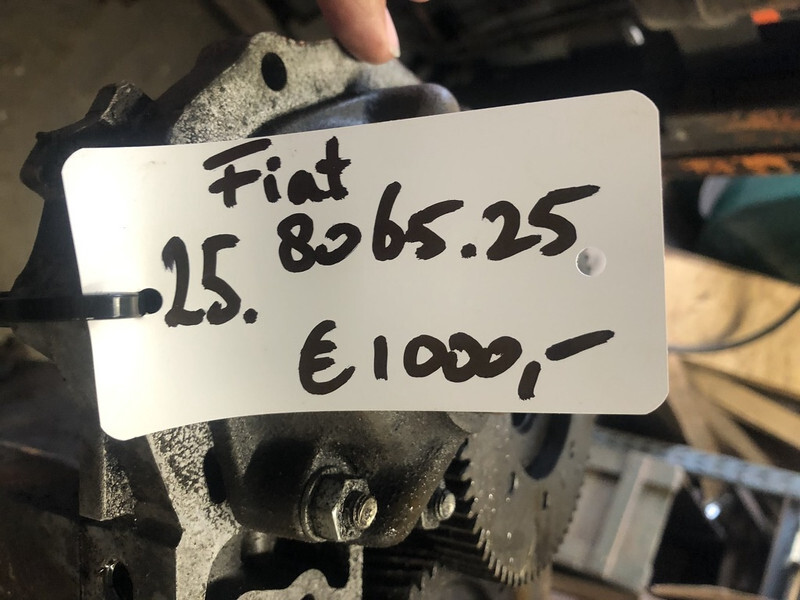 Fiat 8065.25 - Motor: bild 1 Fiat 8065.25 - Motor: bild 1