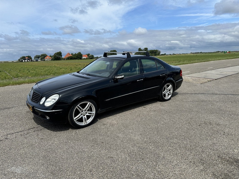 Mercedes-Benz E-Klasse 240 - Personbil: bild 1 Mercedes-Benz E-Klasse 240 - Personbil: bild 1