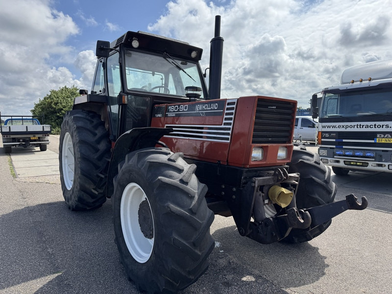New Holland 180-90DT - Traktor: bild 3 New Holland 180-90DT - Traktor: bild 3