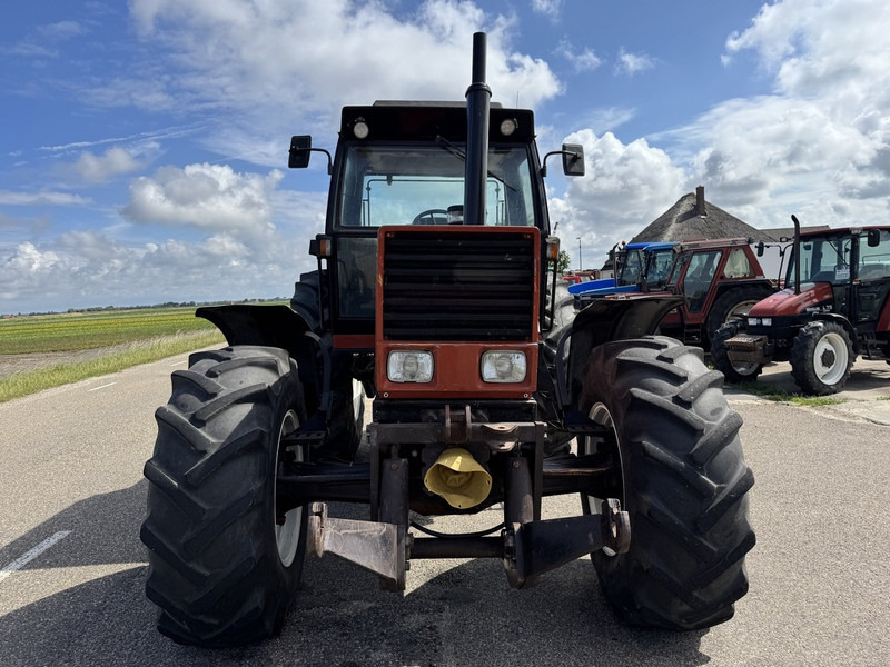 New Holland 180-90DT - Traktor: bild 2 New Holland 180-90DT - Traktor: bild 2