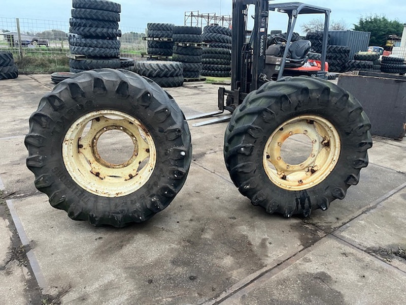 Trelleborg 480.65 R24 TM 800 - Däck: bild 1 Trelleborg 480.65 R24 TM 800 - Däck: bild 1