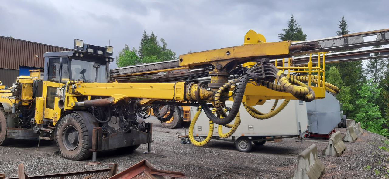 Atlas Copco E2C-C30 - Styrbara borrmaskin: bild 2 Atlas Copco E2C-C30 - Styrbara borrmaskin: bild 2