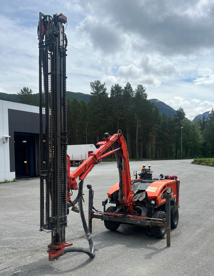 Sandvik Commando DC130Ri - Borrmaskin: bild 2 Sandvik Commando DC130Ri - Borrmaskin: bild 2