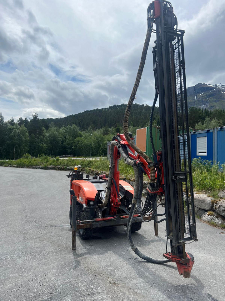Sandvik Commando DC130Ri - Borrmaskin: bild 4 Sandvik Commando DC130Ri - Borrmaskin: bild 4