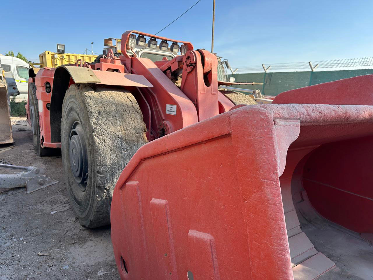 Sandvik LH410 - Styrbara borrmaskin: bild 2 Sandvik LH410 - Styrbara borrmaskin: bild 2