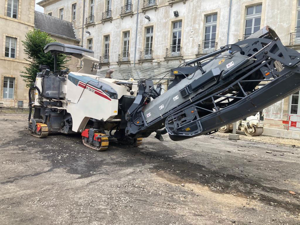 Wirtgen W 130 Cfi - Asfaltfräs: bild 1 Wirtgen W 130 Cfi - Asfaltfräs: bild 1