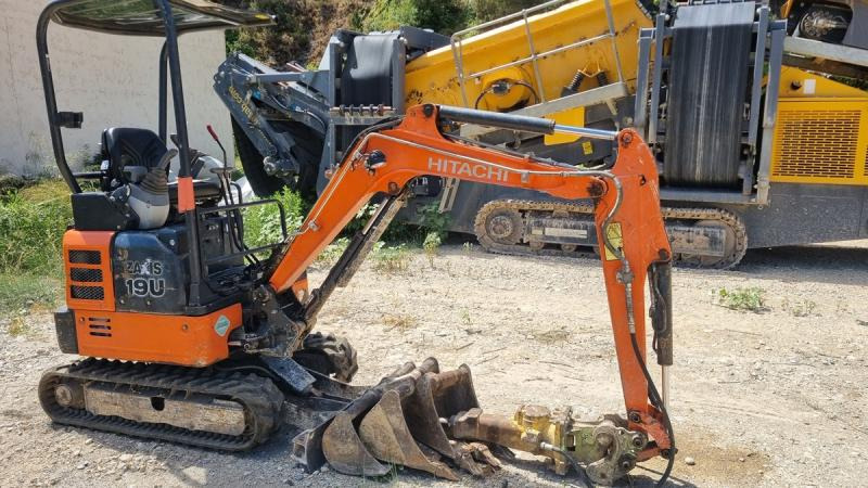 Hitachi ZAXIS 19 - Minigrävmaskin: bild 1 Hitachi ZAXIS 19 - Minigrävmaskin: bild 1