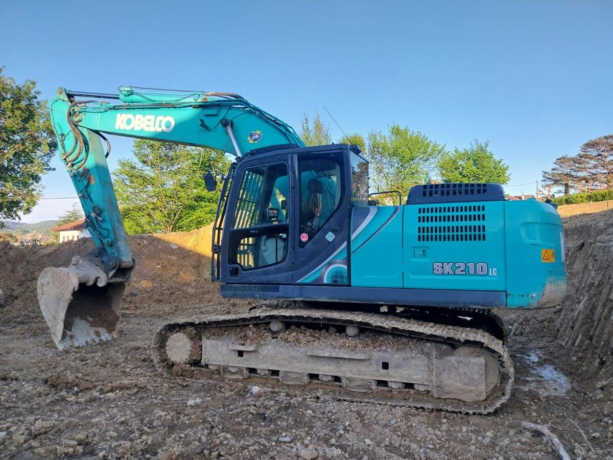 KOBELCO SK210 - Bandgrävare: bild 1 KOBELCO SK210 - Bandgrävare: bild 1