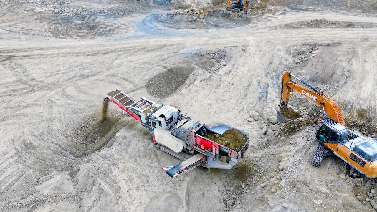 FABO USED SANDVIK MOBILE CRAWLER 140 PDK CRUSHER - Mobilt krossverk: bild 4 FABO USED SANDVIK MOBILE CRAWLER 140 PDK CRUSHER - Mobilt krossverk: bild 4