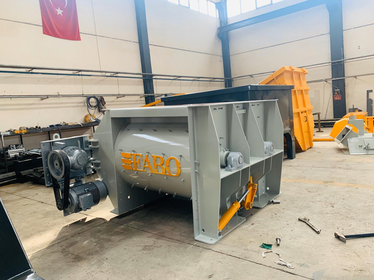 FABO twin shaft mixer - Betongblandare: bild 2 FABO twin shaft mixer - Betongblandare: bild 2