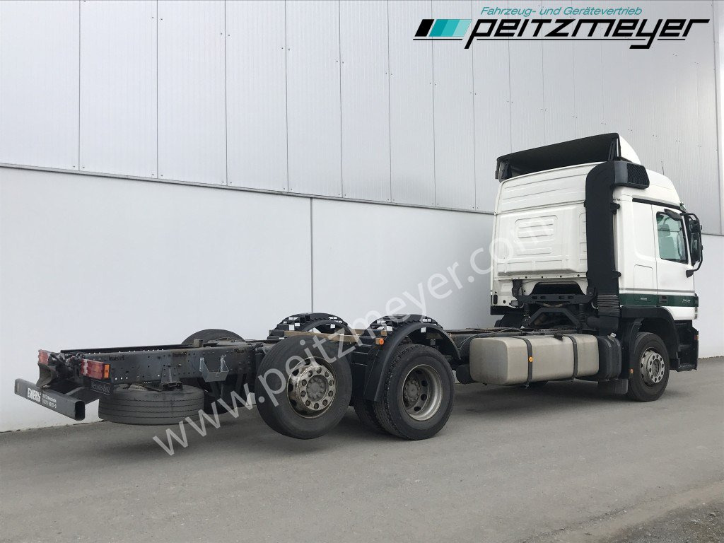 MERCEDES-BENZ Actros 2541 L Fahrgestell, 3 Pedale, MP2, Klima Blatt/Luft - Chassi lastbil: bild 4 MERCEDES-BENZ Actros 2541 L Fahrgestell, 3 Pedale, MP2, Klima Blatt/Luft - Chassi lastbil: bild 4