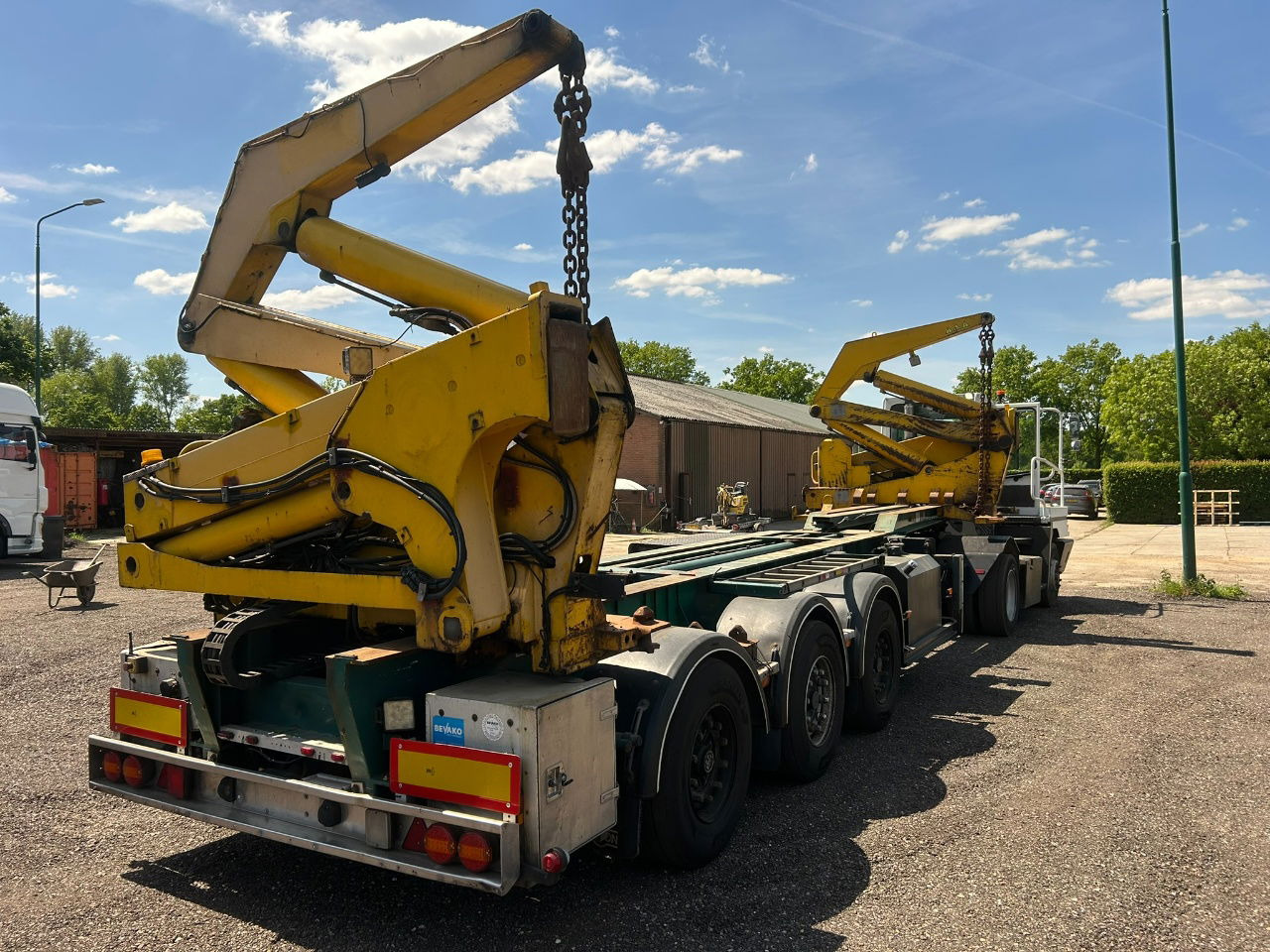 Hammar 195 HC / 20 ft, 2 x 20 ft 40 ft HC, power pack Diesel, Wireless controlle - Containerbil/ Växelflak semitrailer: bild 3 Hammar 195 HC / 20 ft, 2 x 20 ft 40 ft HC, power pack Diesel, Wireless controlle - Containerbil/ Växelflak semitrailer: bild 3