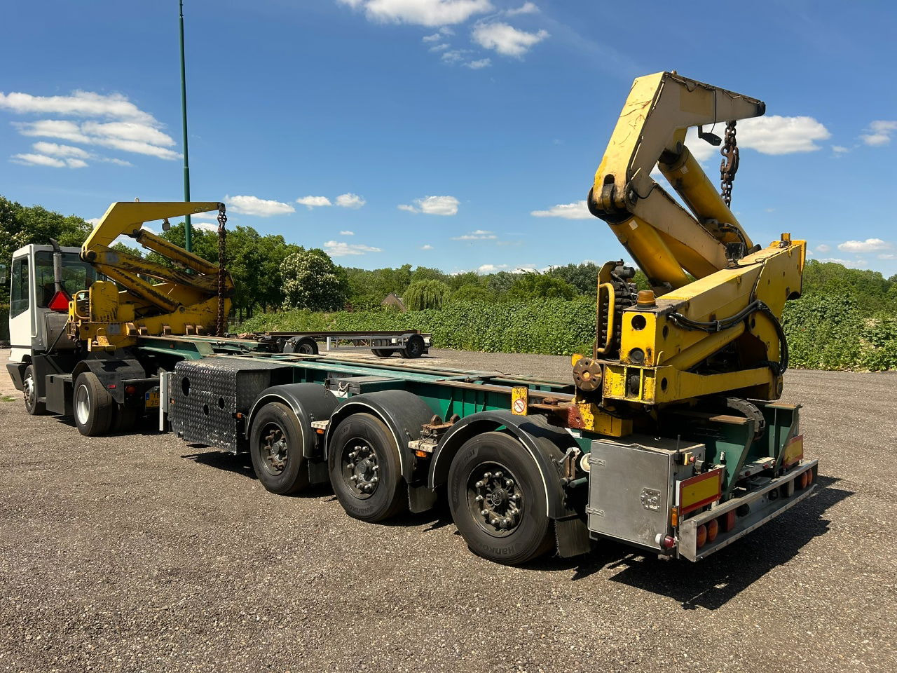 Hammar 195 HC / 20 ft, 2 x 20 ft 40 ft HC, power pack Diesel, Wireless controlle - Containerbil/ Växelflak semitrailer: bild 4 Hammar 195 HC / 20 ft, 2 x 20 ft 40 ft HC, power pack Diesel, Wireless controlle - Containerbil/ Växelflak semitrailer: bild 4