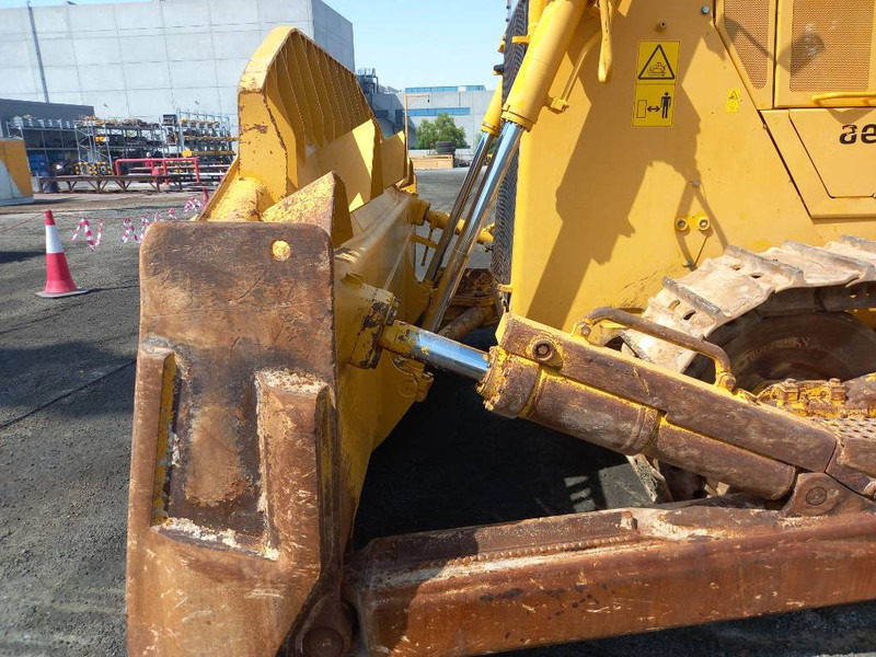 Bulldozer Komatsu D155A-6R (4 pieces available - Abu Dhabi): bild 18