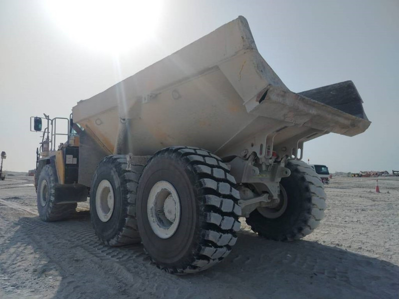 Komatsu HM400-3R (4 pieces available in Abu Dhabi) - Ramstyrd dumper: bild 4 Komatsu HM400-3R (4 pieces available in Abu Dhabi) - Ramstyrd dumper: bild 4
