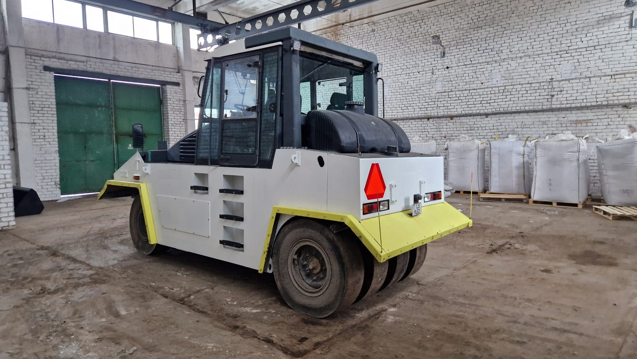 BOMAG BW24 R - Gummihjulsvält: bild 3 BOMAG BW24 R - Gummihjulsvält: bild 3