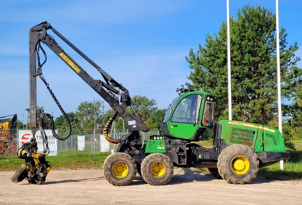 JOHN DEERE 1070 E - Skördare: bild 2 JOHN DEERE 1070 E - Skördare: bild 2