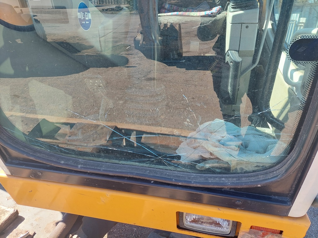 Grävmaskin på däck LIEBHERR A900C: bild 15