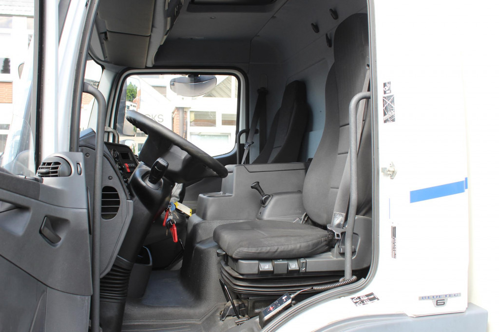 Mercedes-Benz Atego 1221 E6 Koffer Klima LDW Schalter LBW - Lastbil: bild 5 Mercedes-Benz Atego 1221 E6 Koffer Klima LDW Schalter LBW - Lastbil: bild 5