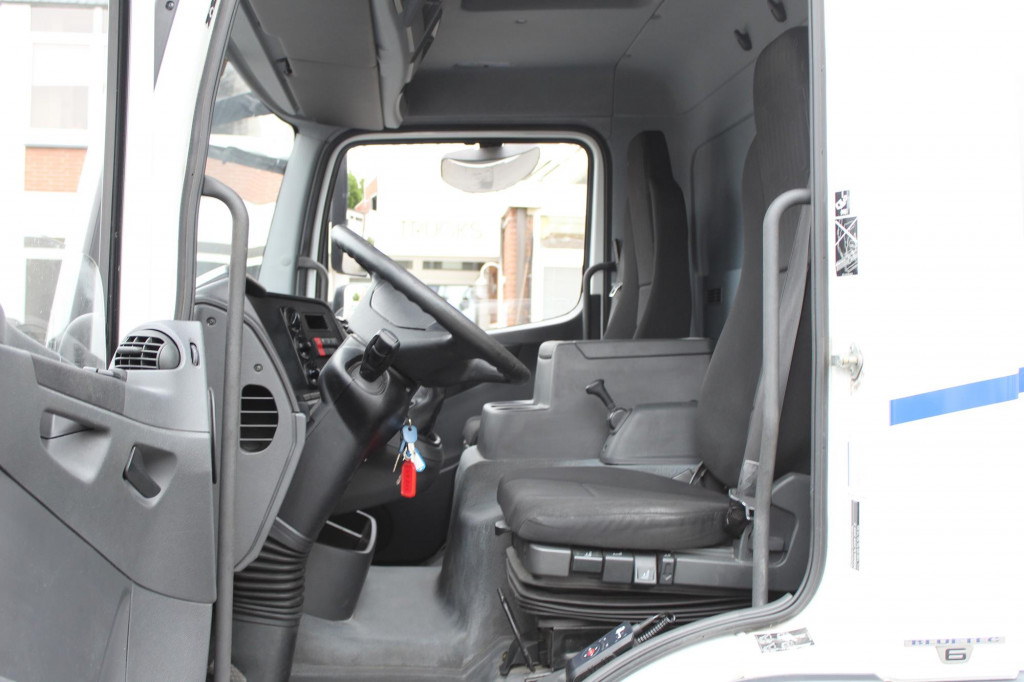 Mercedes-Benz Atego 818 E6 Koffer Klima LDW Schalter LBW - Lastbil: bild 5 Mercedes-Benz Atego 818 E6 Koffer Klima LDW Schalter LBW - Lastbil: bild 5