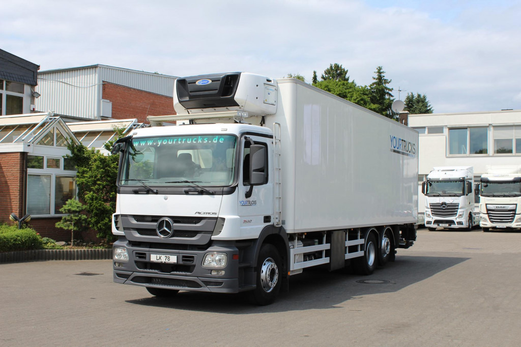 Mercedes-Benz Actros 2532 E5 CS 1150 Multi Bi-Temp LBW Rolltor - Kylbil lastbil: bild 1 Mercedes-Benz Actros 2532 E5 CS 1150 Multi Bi-Temp LBW Rolltor - Kylbil lastbil: bild 1
